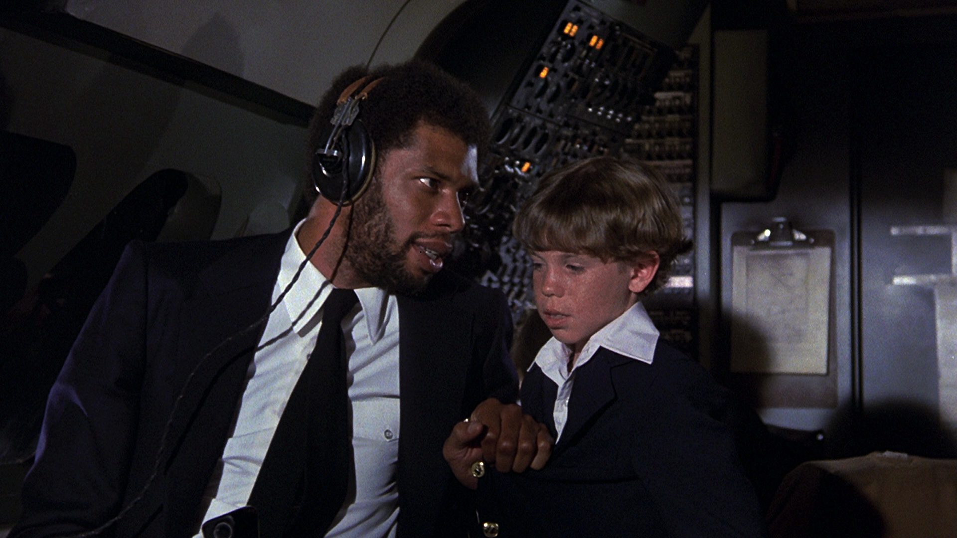 kareem_abdul_jabbar_roger_murdoch_airplane2.png