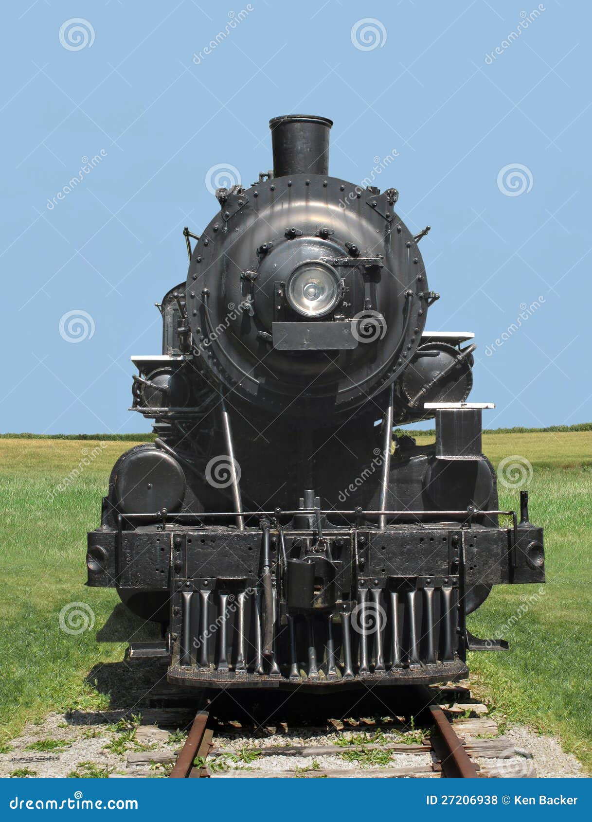 front-view-train-steam-locomotive-27206938.jpg