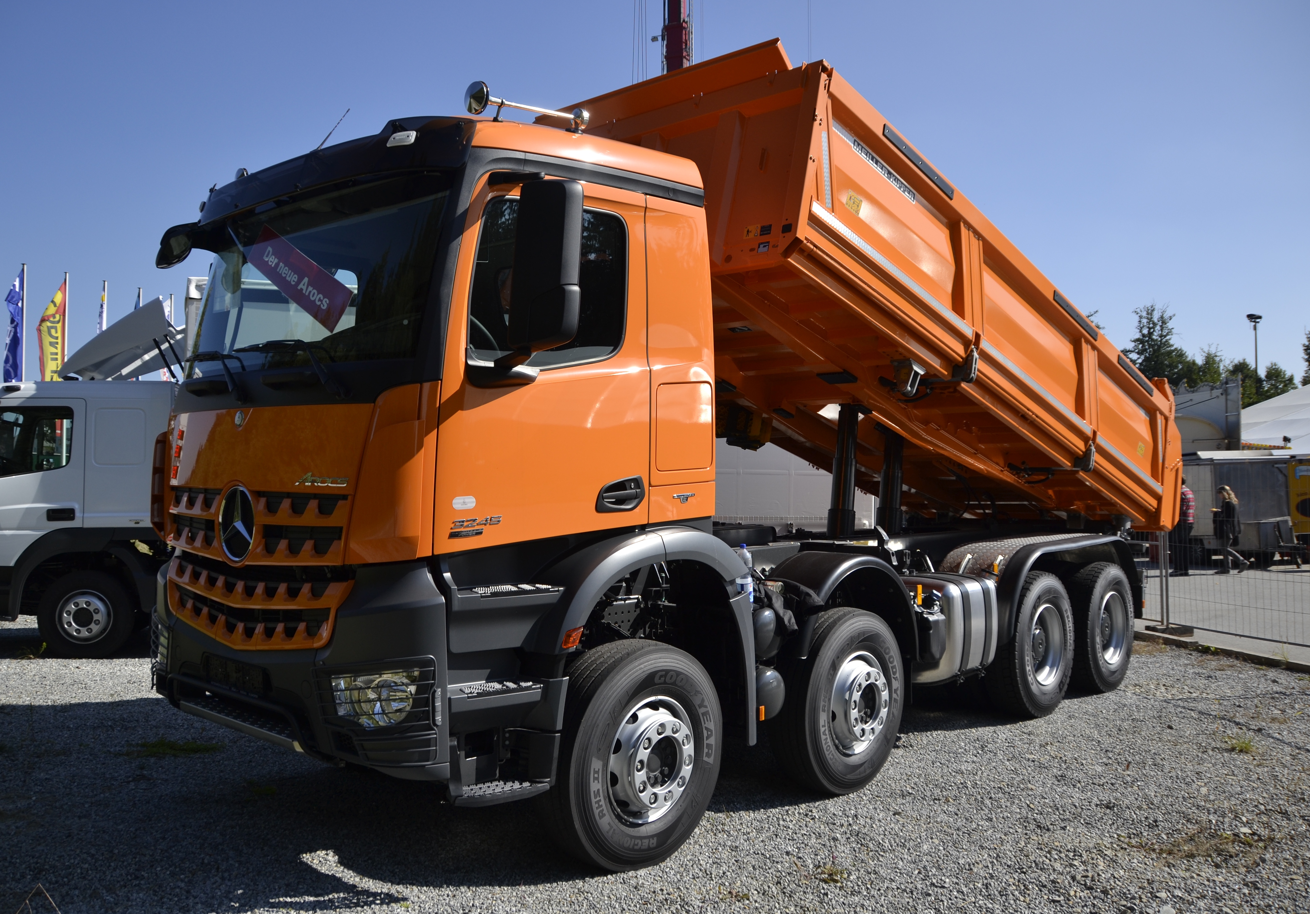 Mercedes-Benz_Arocs_-_dump_truck_version_%281%29.JPG