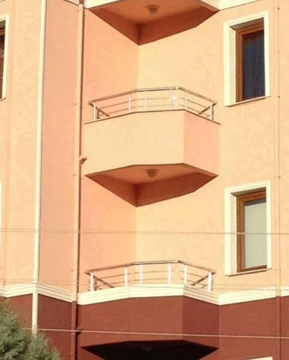 balcony-fail.jpg